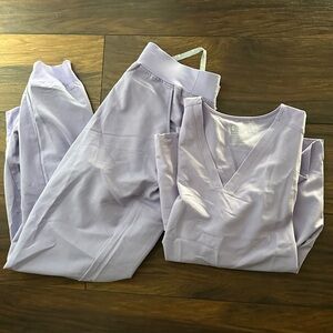 Figs NWT Casma three pocket top/zamora high waisted jogger bottom large lavender